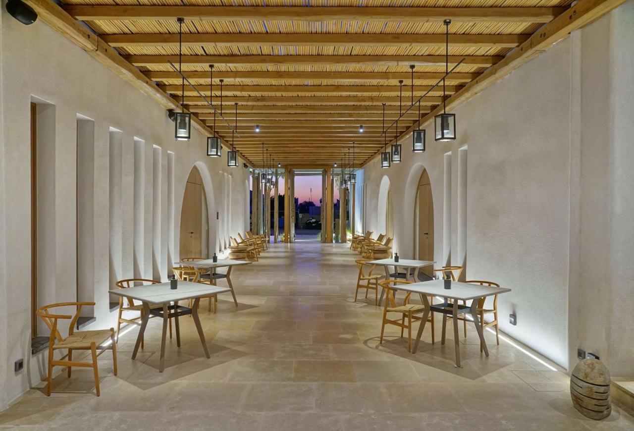 Radisson Blu Zaffron Resort, Santorini (Adults Only) Kamari  Ngoại thất bức ảnh