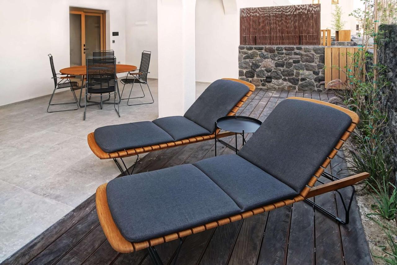 Radisson Blu Zaffron Resort, Santorini (Adults Only) Kamari  Ngoại thất bức ảnh