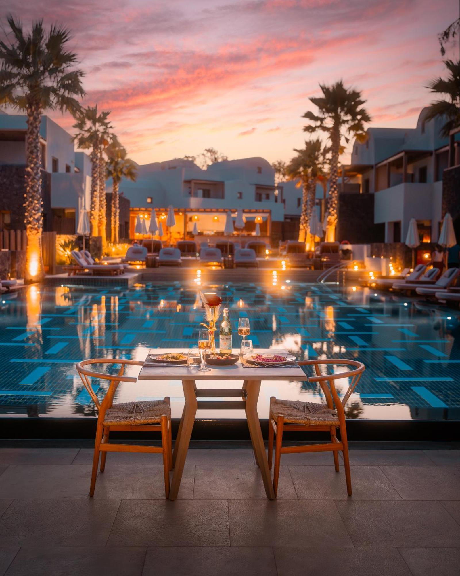 Radisson Blu Zaffron Resort, Santorini (Adults Only) Kamari  Ngoại thất bức ảnh