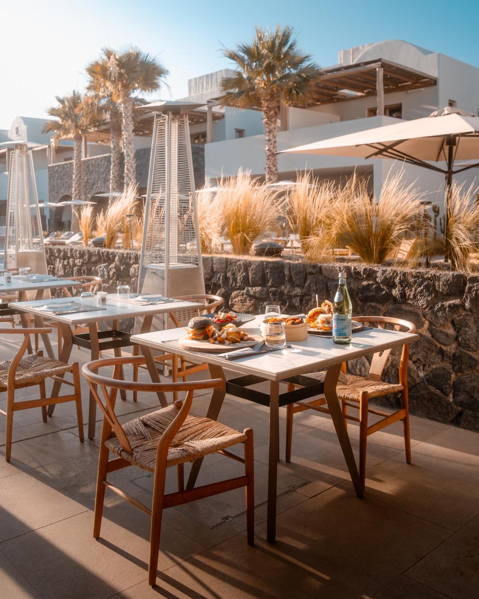 Radisson Blu Zaffron Resort, Santorini (Adults Only) Kamari  Ngoại thất bức ảnh