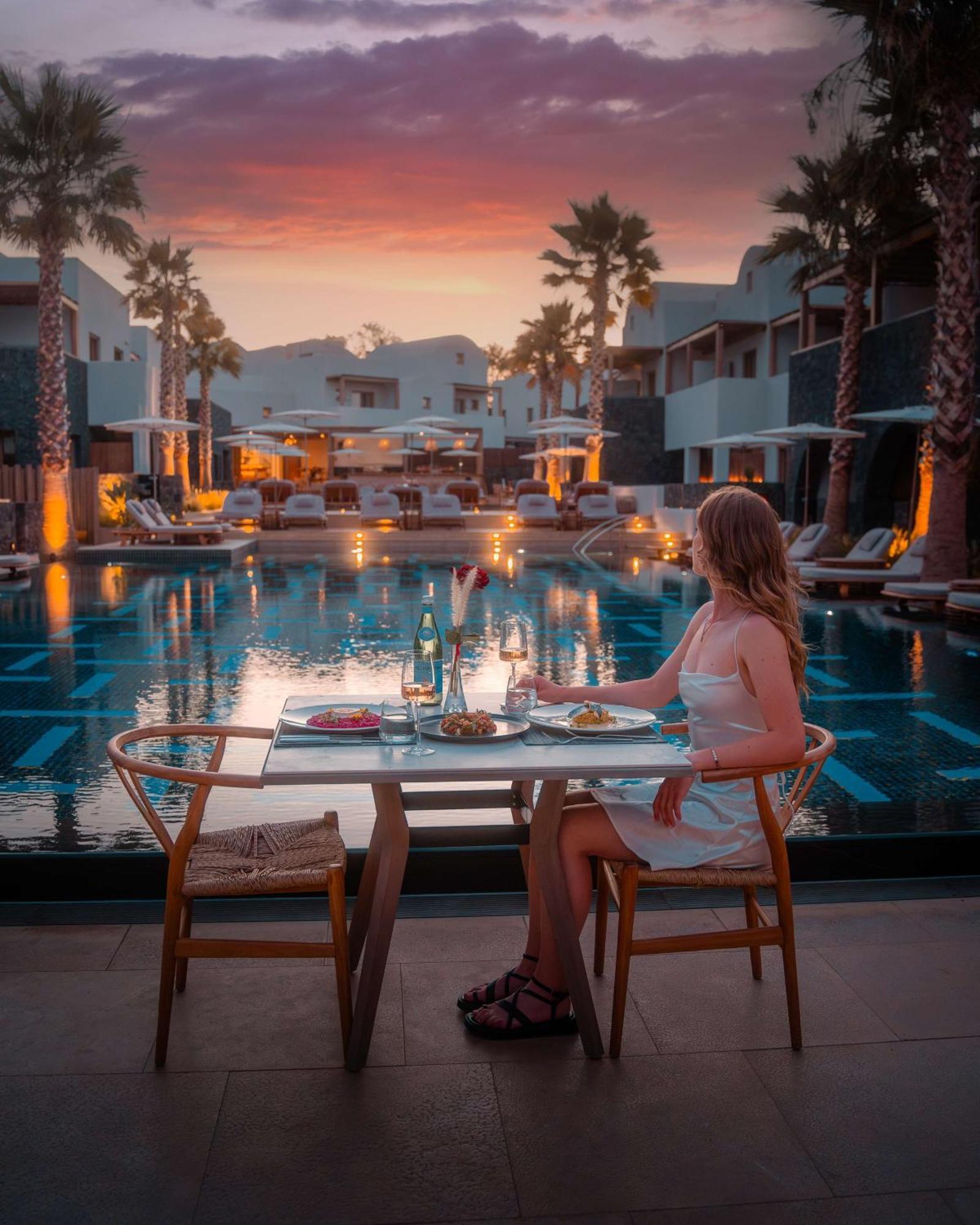 Radisson Blu Zaffron Resort, Santorini (Adults Only) Kamari  Ngoại thất bức ảnh