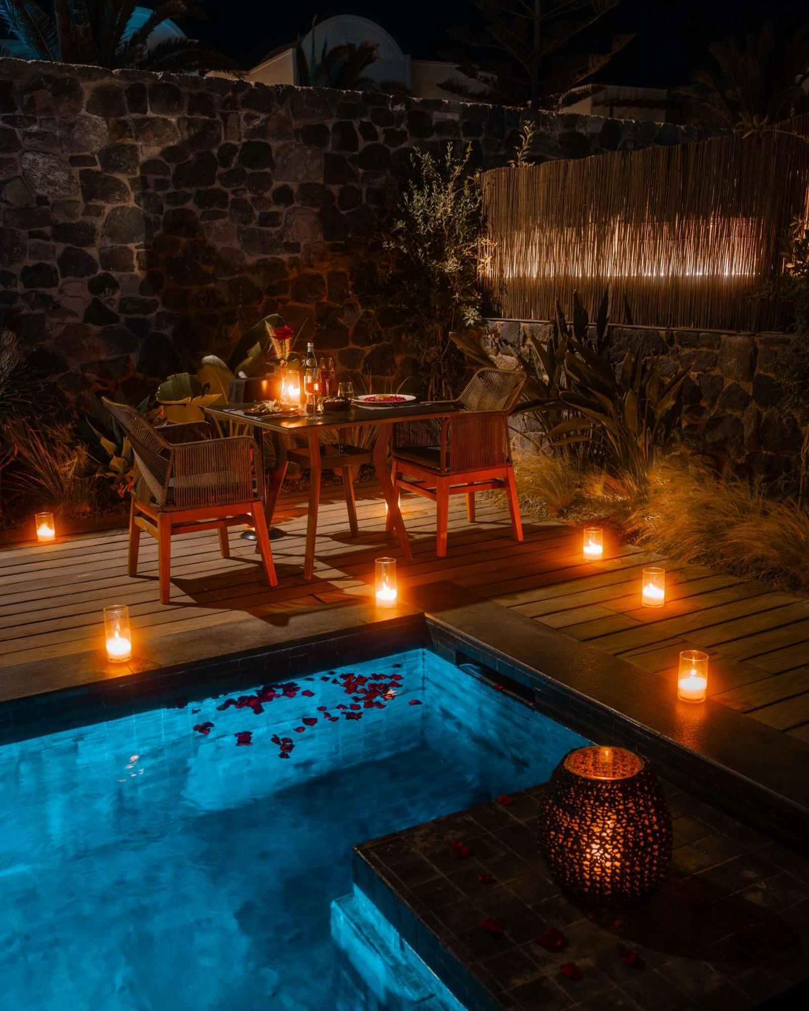 Radisson Blu Zaffron Resort, Santorini (Adults Only) Kamari  Ngoại thất bức ảnh