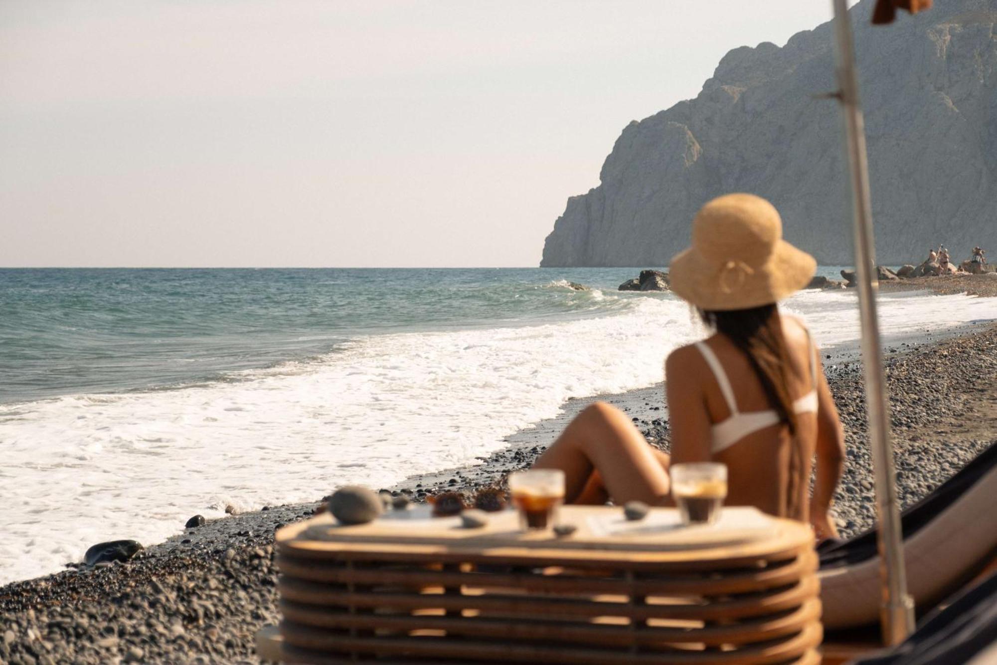 Radisson Blu Zaffron Resort, Santorini (Adults Only) Kamari  Ngoại thất bức ảnh